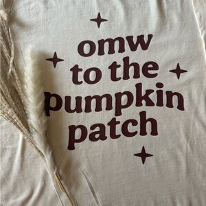 Fall graphic t-shirt